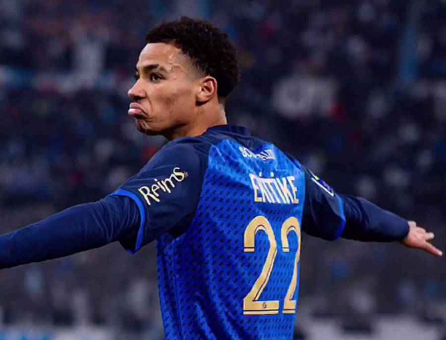 哲凯赖什只把曼联当备胎，阿莫林转向德甲中锋！姆贝莫B计划曝光