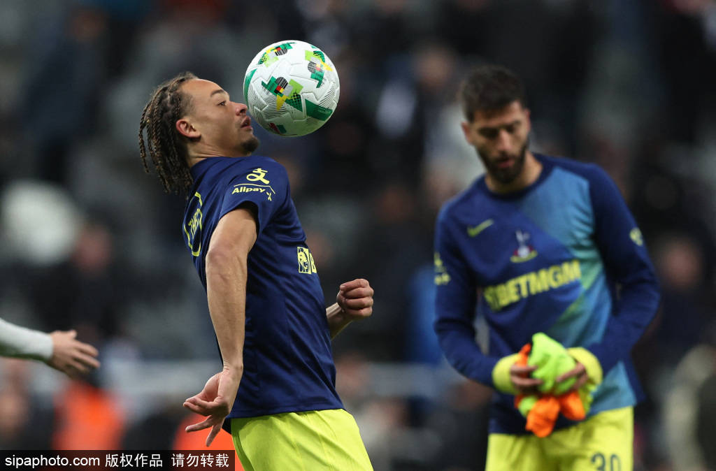 英格兰联赛杯第4轮：纽卡2-0热刺进联赛杯8强 沃尔特马德破门沙尔建功